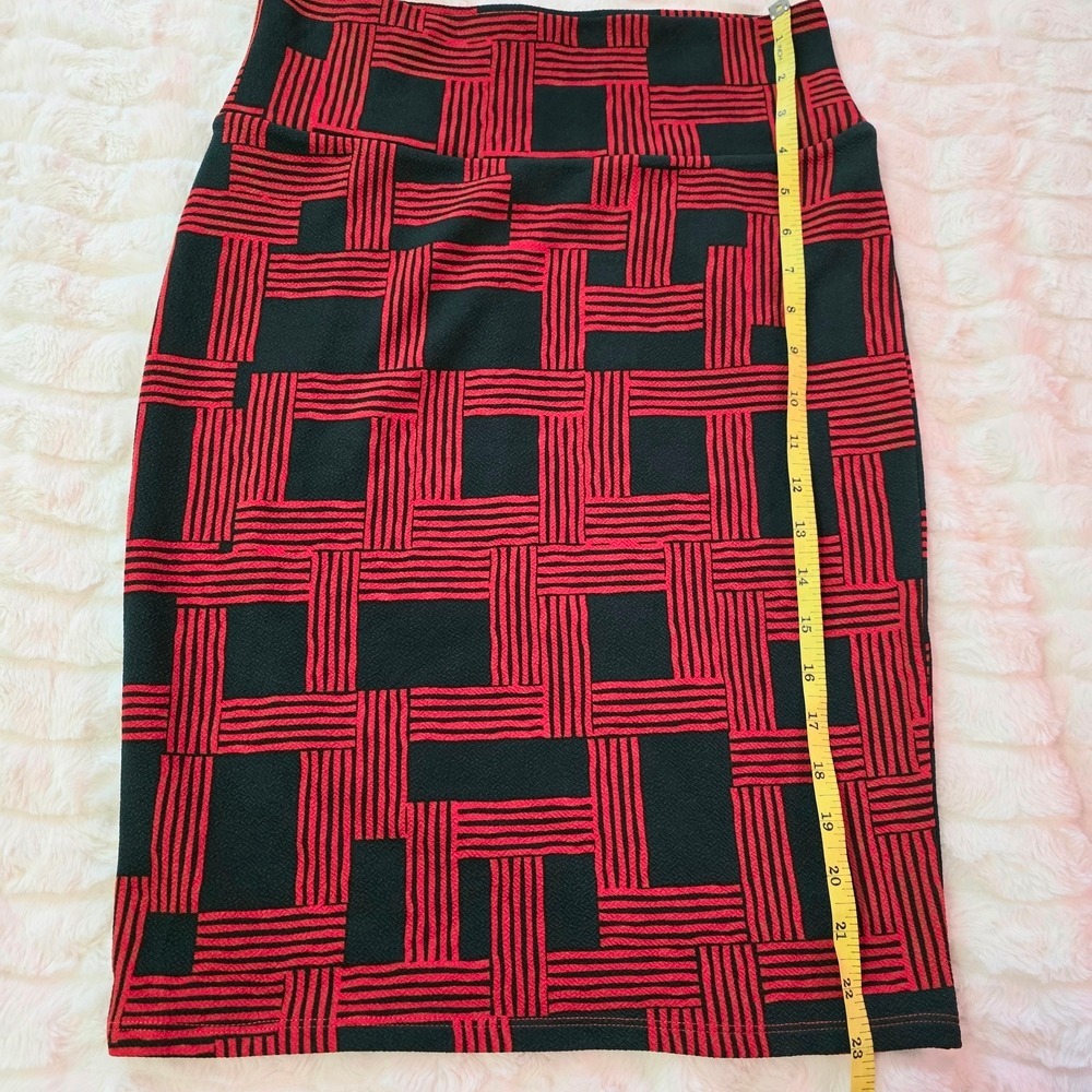LuLaRoe Cassie‎ Pencil Skirt S Red Black Geometric Basketweave Knit High Waist - Picture 4 of 7